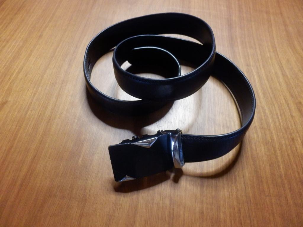(17)- ceinture femme ou homme noir argenté en cuir, Zwart, Heupriem, Ophalen of Verzenden, Gedragen