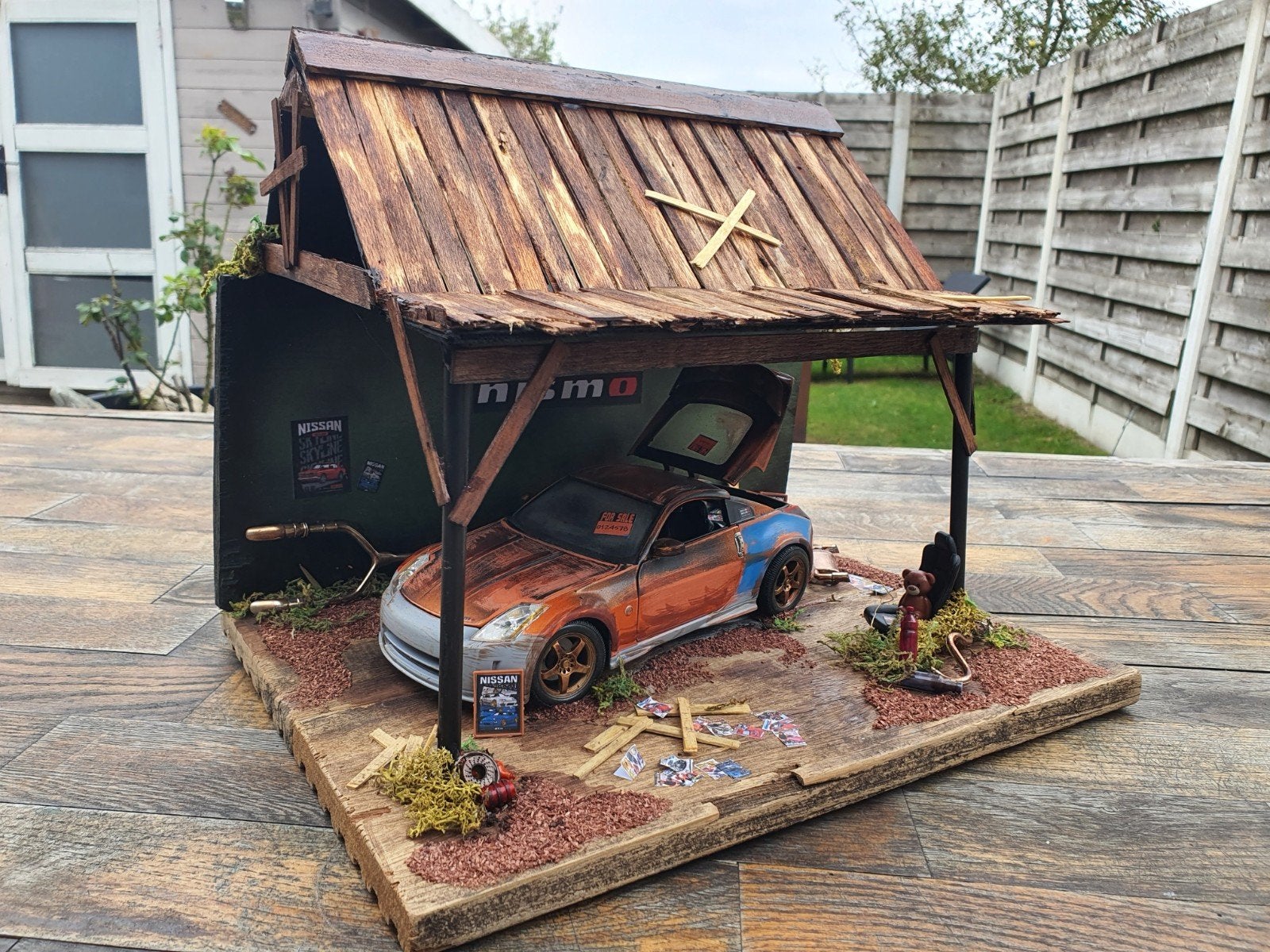 nissan 370z nismo diorama 1.18 abandoned, Hobby en Vrije tijd, Ophalen