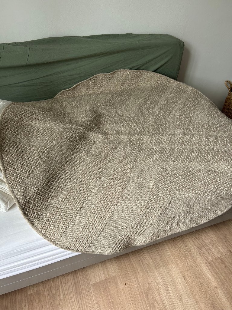 Tapijt rond beige, Huis en Inrichting, Stoffering | Tapijten en Vloerkleden, Ophalen, Zo goed als nieuw, Beige, Rond
