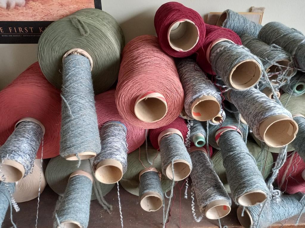 Rollen sterke  katoenen draad verschillende kleuren ideaal, Ophalen