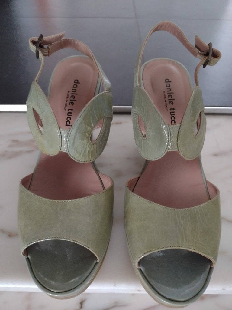 compensées en cuir verni Daniele Tucci — Taille 40, Vêtements | Femmes, Chaussures, Porté, Sandales et Mûles, Bleu, Envoi