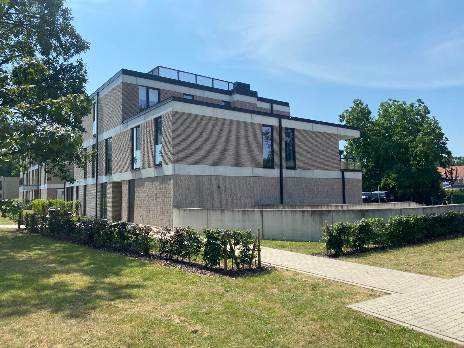Nieuw 2-slaapkamerappartement met terras, parking en berging, Immo, Appartements & Studios à louer, Hasselt