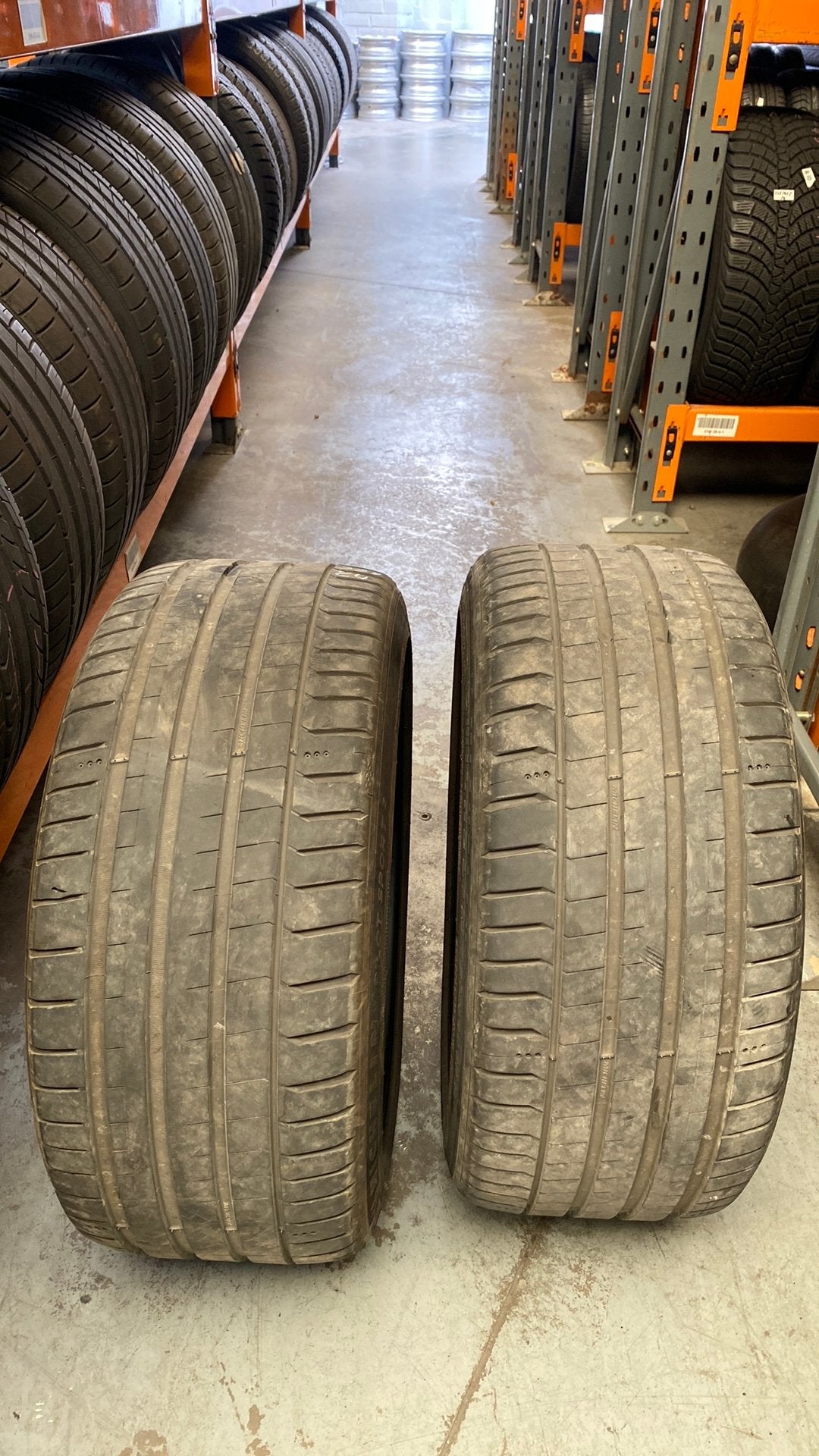 255/40/18-99y michelin zomer per stuk 60 eur dot 24, Enlèvement