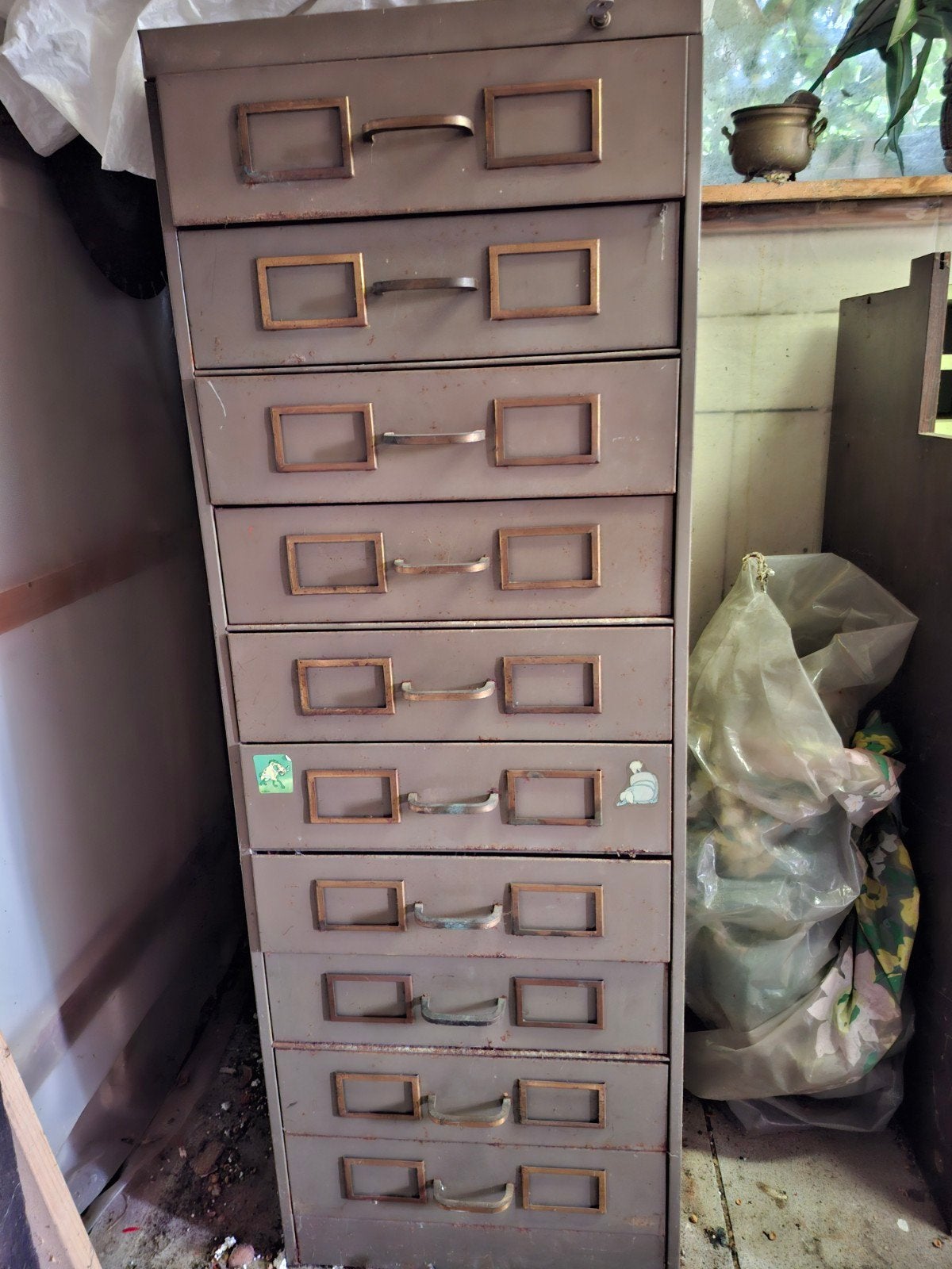 ijzer bureel kast, Huis en Inrichting, Ophalen