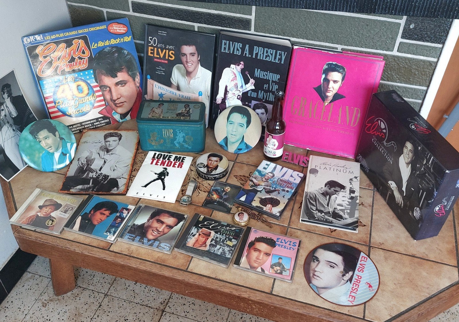 Lot Elvis Presley DVD CD Horlogeboeken..., Verzamelen, Ophalen of Verzenden, Gebruikt, Boek, Tijdschrift of Artikel