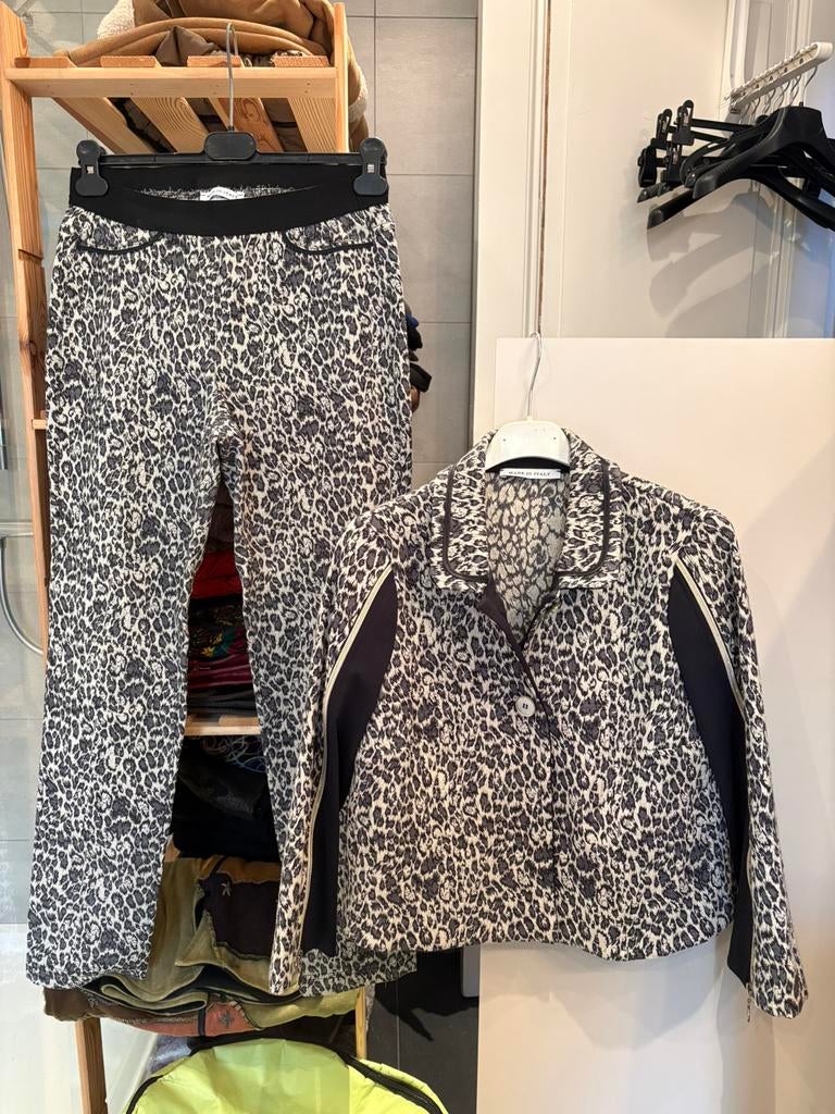 Leopard set Made in Italy (L)., Kostuum of Pak, Beige, Maat 42/44 (L), Ophalen of Verzenden