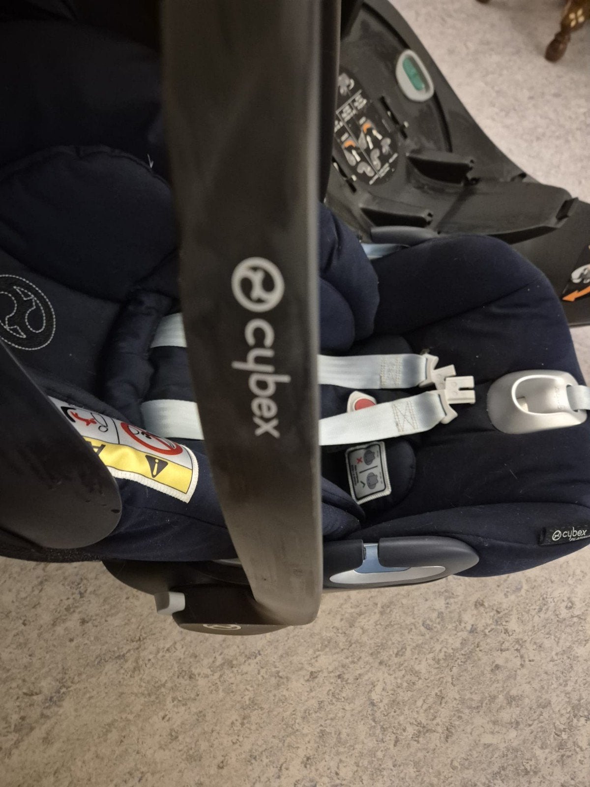 siiege auto bebe Cybex, Ophalen