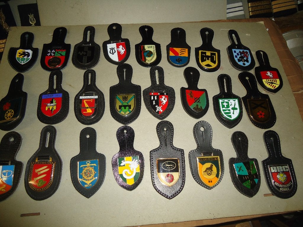 lot 25 insignes bundeswehr, Ophalen of Verzenden, Landmacht, Embleem of Badge