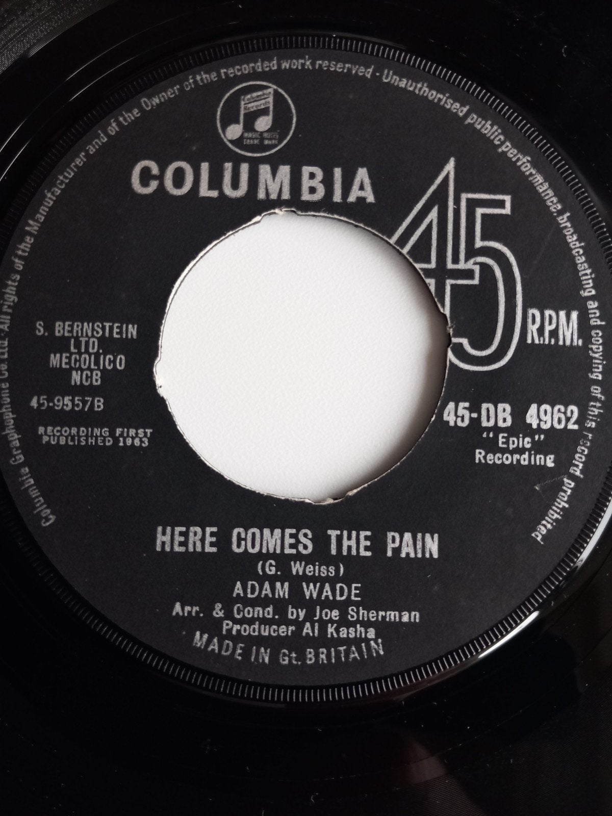 ADAM WADE. HERE COMES THE PAIN. 60S UK 45T, Ophalen of Verzenden