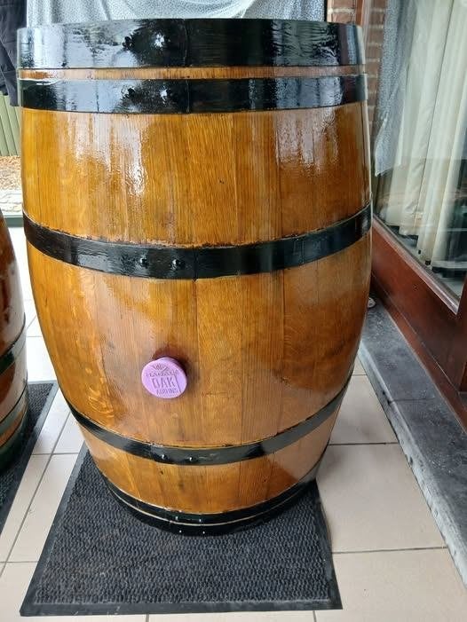 wijnvat & behandeld met houtbeschermend produckt sikkens, Tuin en Terras, Regentonnen, Ophalen, Met kraantje, 150 liter of meer