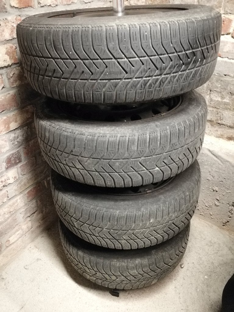 4 roues (jantes + pneus) Pirelli Snowcontrol 6Jx15H2 ET38, Autos : Pièces & Accessoires, Pneus et Jantes, Pneus hiver, Enlèvement