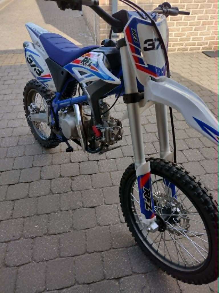 cross moto RFZ, Zo goed als nieuw, 4 versnellingen, Ophalen, 140 cc