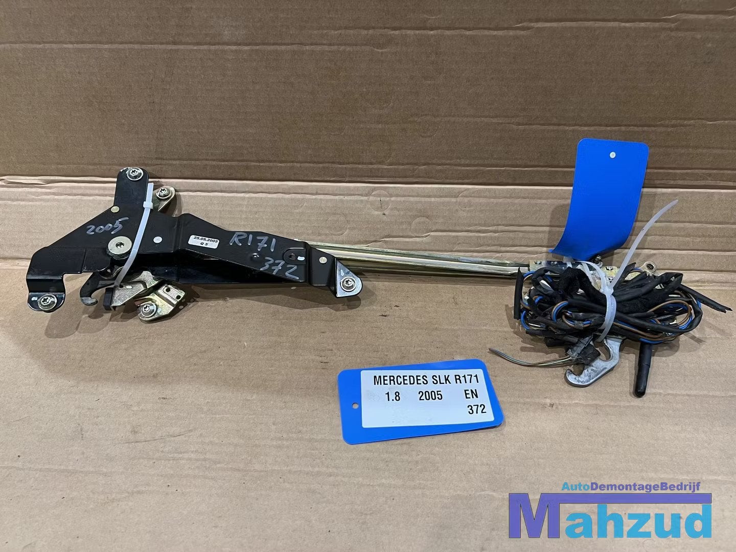MERCEDES SLK R171 dak vergrendeling mechaniek 2005-2011, Mercedes-Benz AG, Mercedes-Benz, Utilisé, Mercedesstrasse 120
70372  Stuttgart, DE