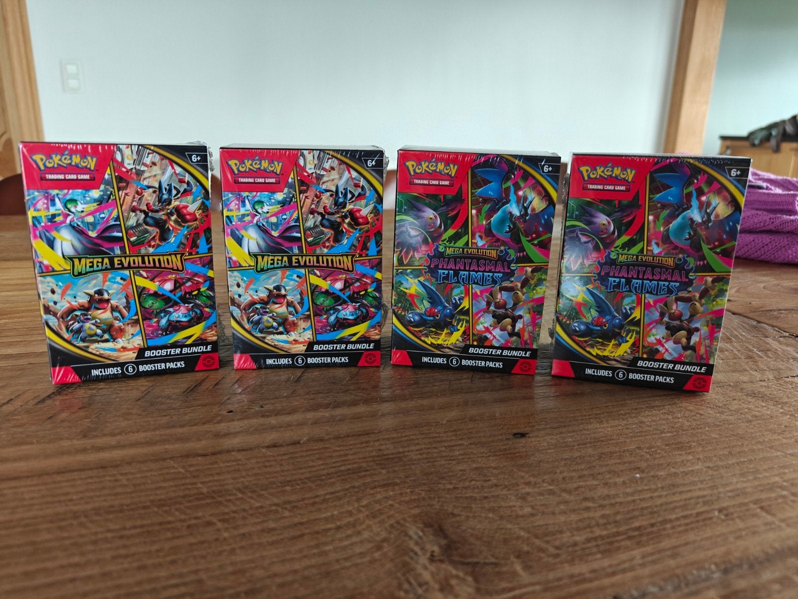 Pokémon - Mega Evolution & Phantasmal Flames, Ophalen of Verzenden, Nieuw, Boosterbox