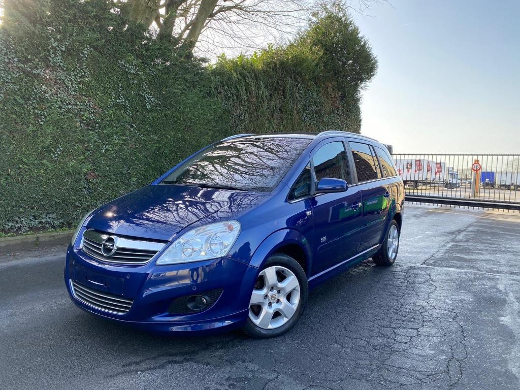 ⁠  ⁠Opel Zafira Opc Line •⁠  ⁠18/03/2009 •⁠  ⁠137000.km, Autos, Capteur de stationnement, Achat, Entreprise, Boîte manuelle
