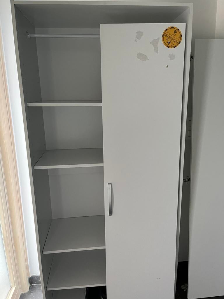 Kleerkast / schoenenkast, Ophalen, Zo goed als nieuw