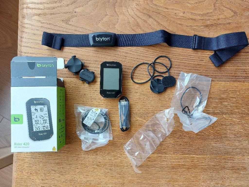 Compteur de vélo GPS Bryton Rider 420T avec capteurs, Vélos & Vélomoteurs, Enlèvement ou Envoi, Capteur de cadence, Comme neuf