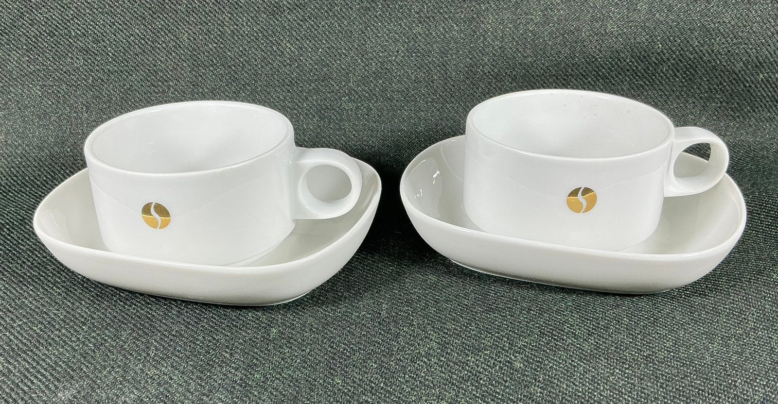 Ensemble tasses plateaux SABENA première classe doré design, Collections, Enlèvement ou Envoi, Geenidee@gmail.com, Comme neuf
