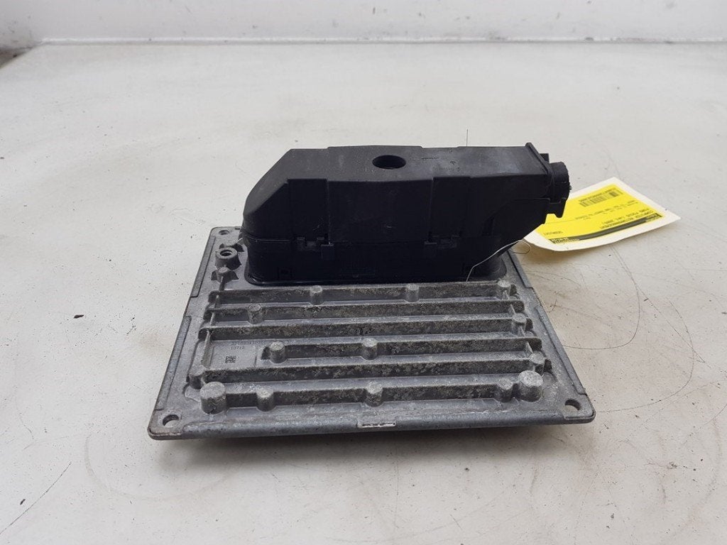 CALCULATEUR MOTEUR ECU Ford Focus 2 (01-2004/09-2012), Autos : Pièces & Accessoires, Henry-Ford-Straße  1
50735  Köln, DE, Ford-Werke GmbH