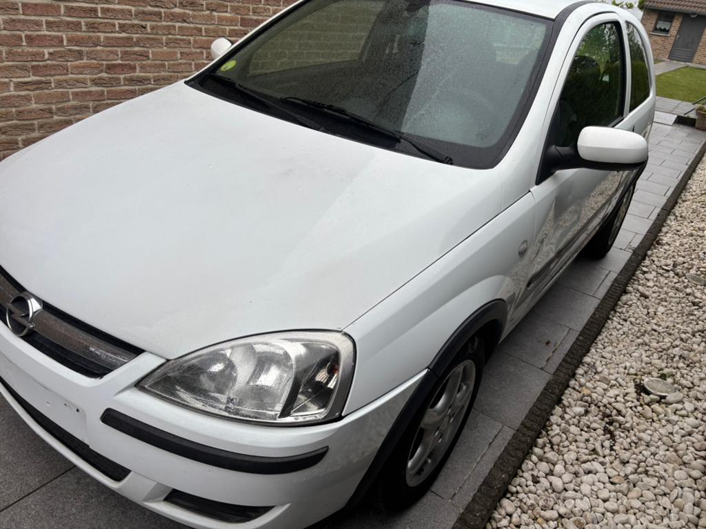 Opel Corsa 2004 à vendre – 1 750 €   Opel Corsa avec control, Achat, Affichage tête haute, Particulier, Euro 4