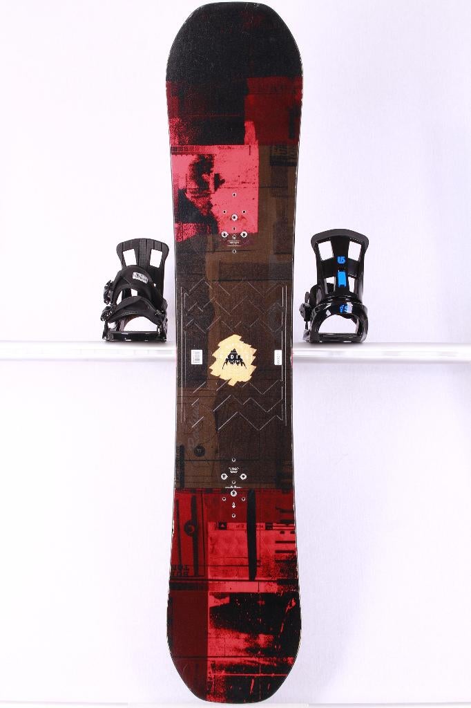 snowboard 155 BURTON RADIUS WIDE, noir/rouge, Enlèvement ou Envoi, Utilisé, Fixations