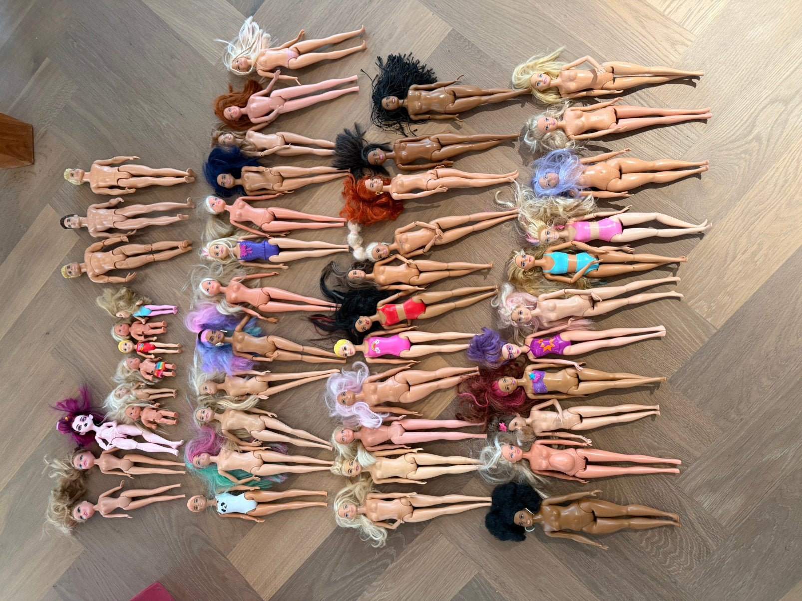 Lot van 40+ Barbies, Ophalen, Zo goed als nieuw, Barbie