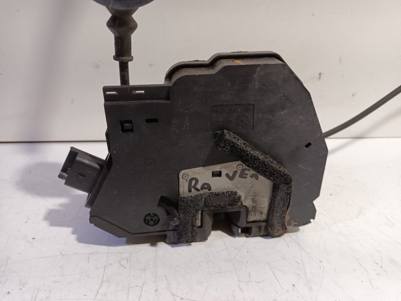 Slot mechaniek portier elektrisch centrale vergrendeling rec, Onderdelen@venauto.nl, Van der Ven Autorecycling B.V., Ettenseweg 76, 4706 PB Roosendaal, The Netherlands