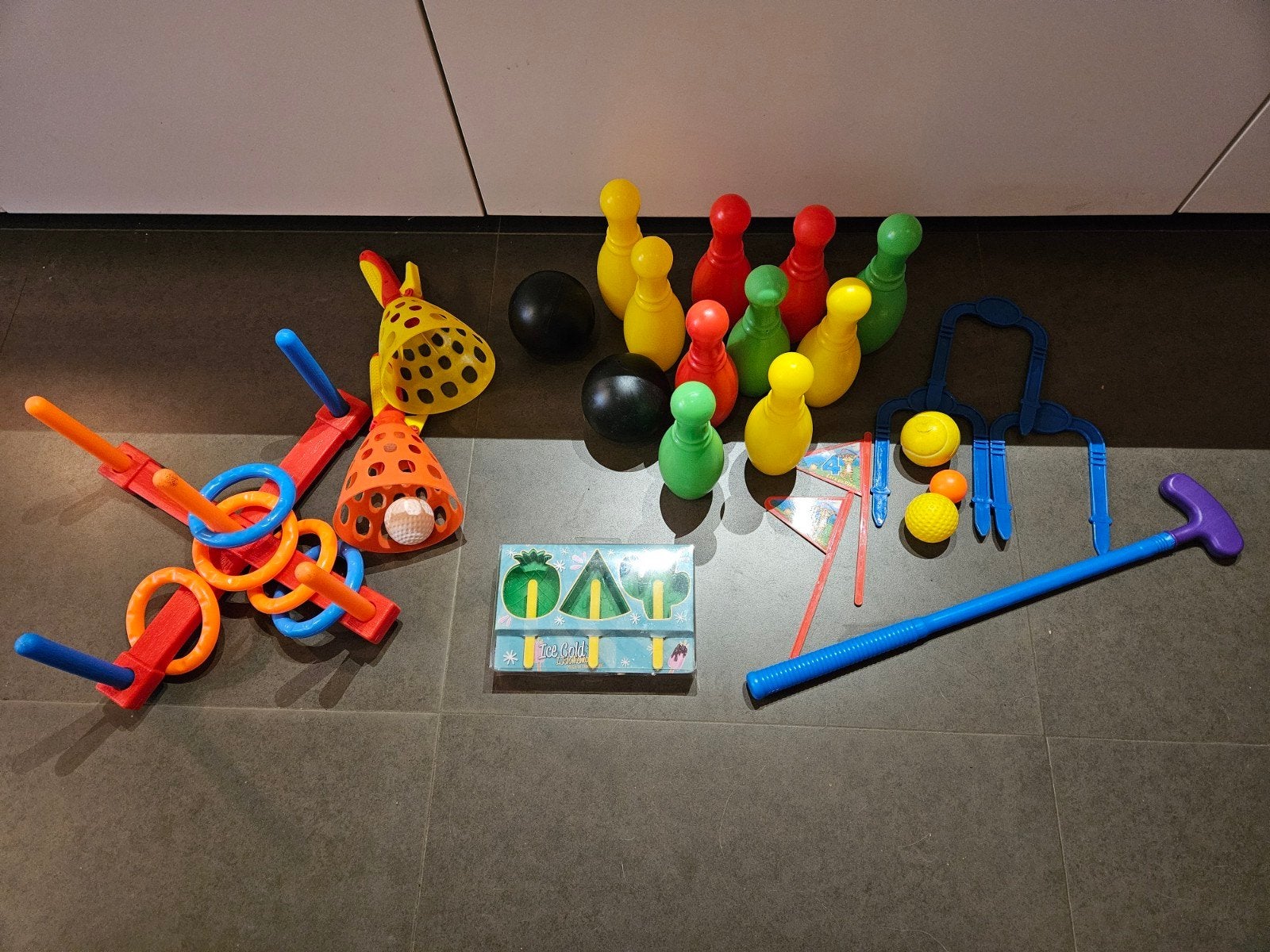 Gratis plastic speelgoed & ijslolliemaker, Ophalen