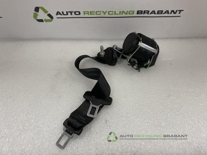 Ceinture de sécurité arrière centre d'un Dacia Sandero, Autos : Pièces & Accessoires, -, 3 mois de garantie, Utilisé, -