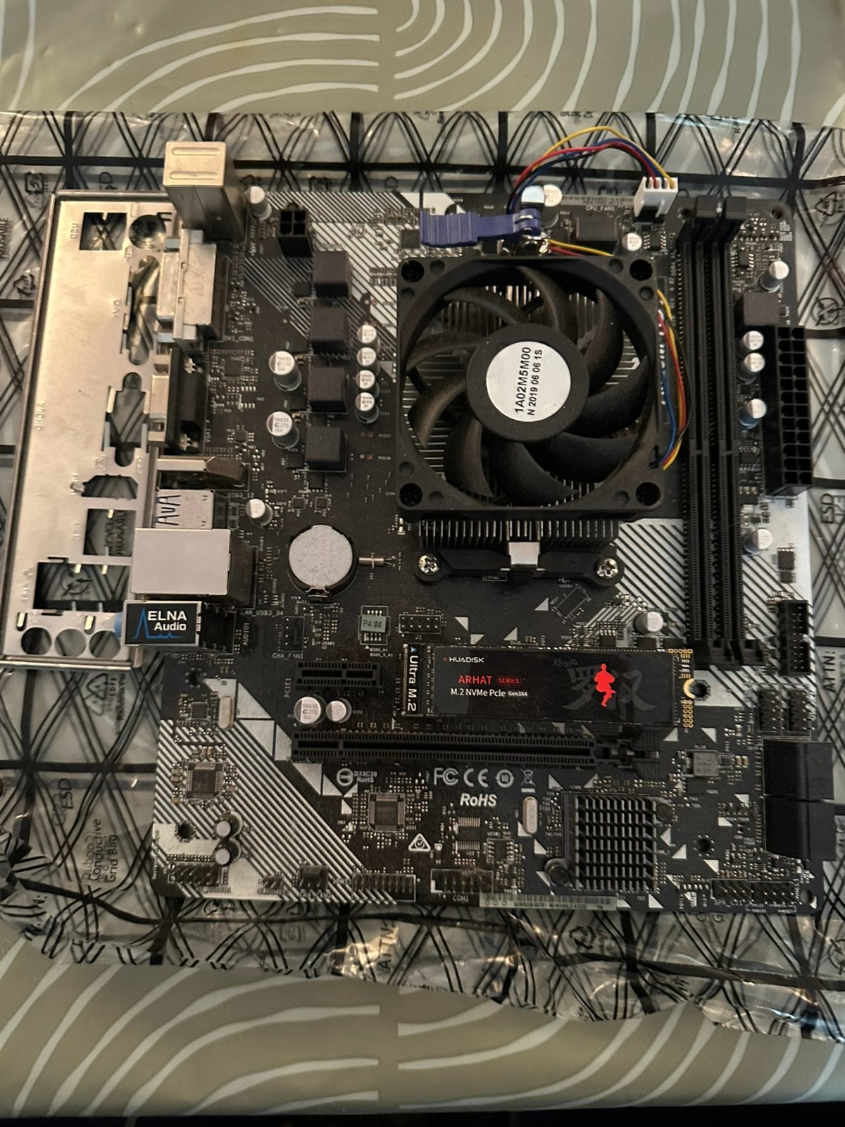 Moederbord met cpu en m.2 ssd, Computers en Software, Moederborden, Ophalen of Verzenden, Zo goed als nieuw