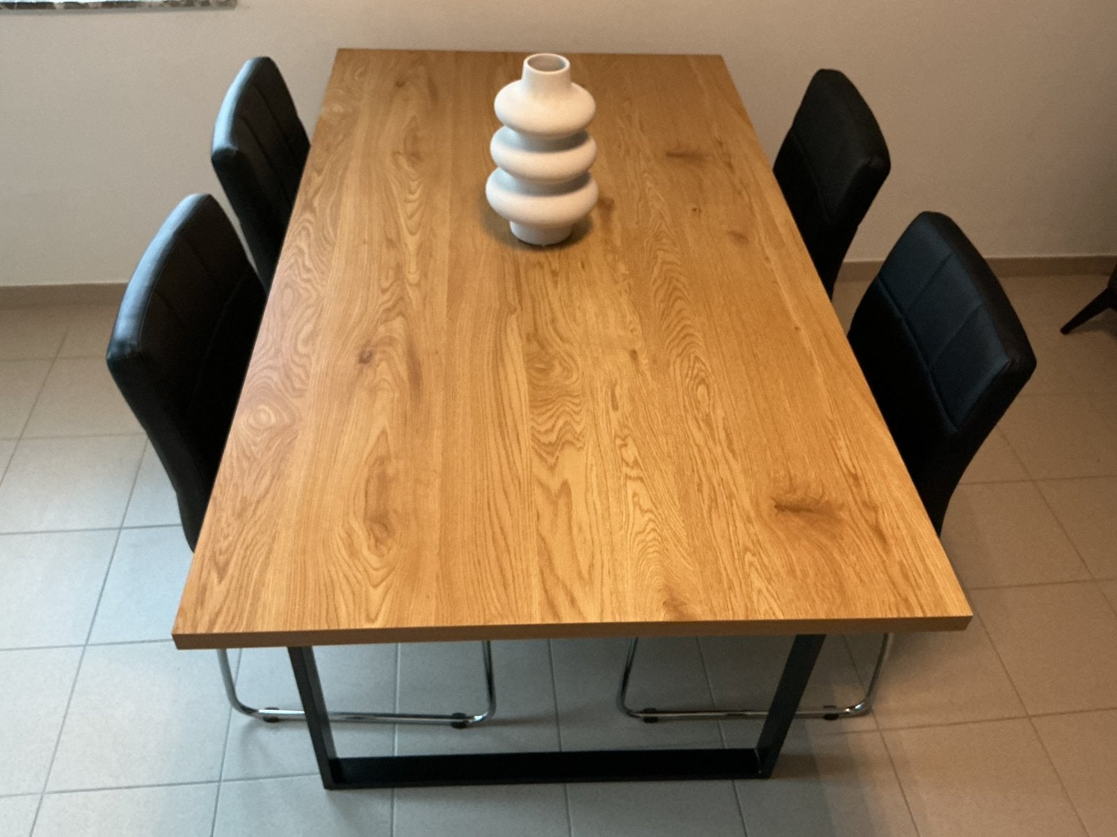 Eettafel met 4zwarte stoelen, Huis en Inrichting, Ophalen, Zo goed als nieuw