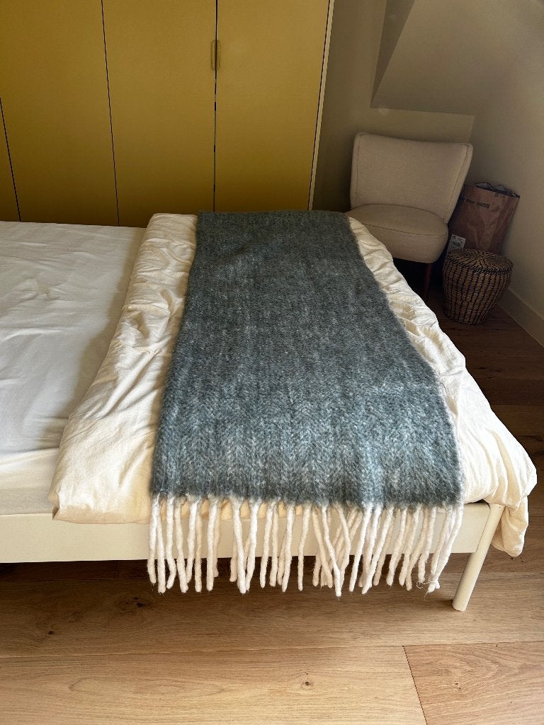 Wollen deken, Huis en Inrichting, Woonaccessoires | Plaids en Woondekens, Ophalen, Wol, 150 cm, Zo goed als nieuw