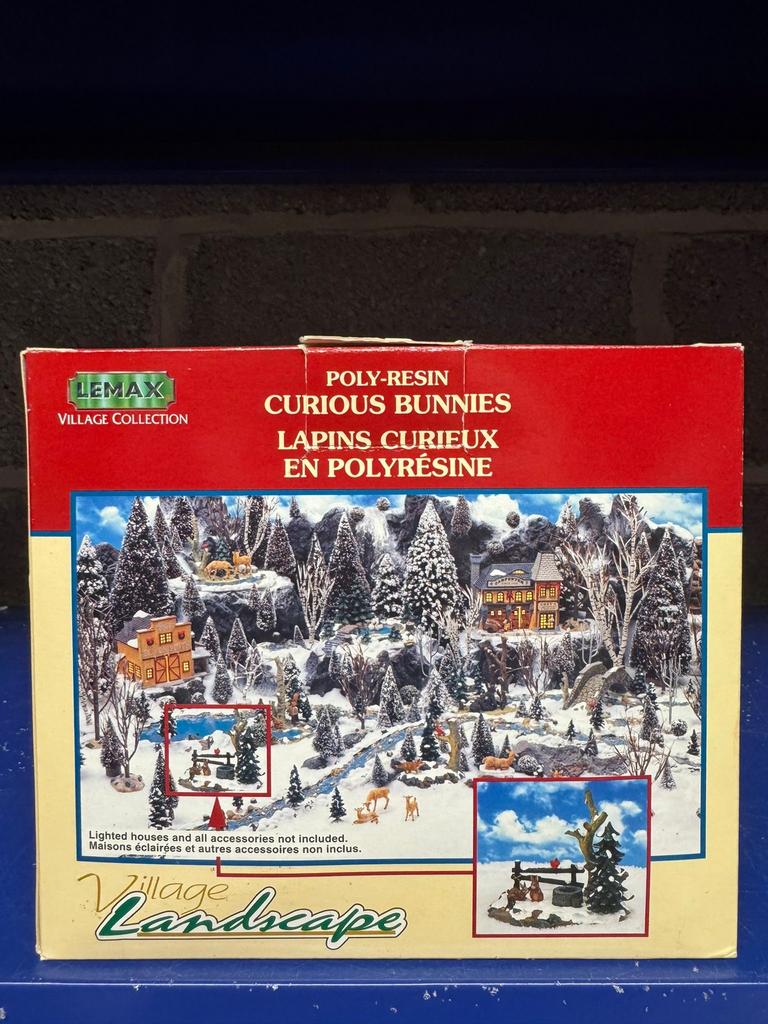 Lemax Village Landscape Curious Bunnies 13353Aminiatuur, Enlèvement ou Envoi, Comme neuf