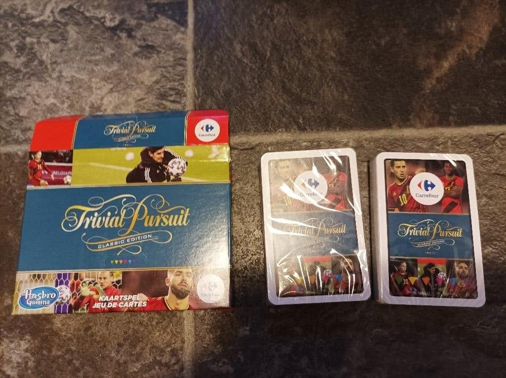 trivial pursuit neuf foot, Ophalen of Verzenden, Nieuw, Reisspel