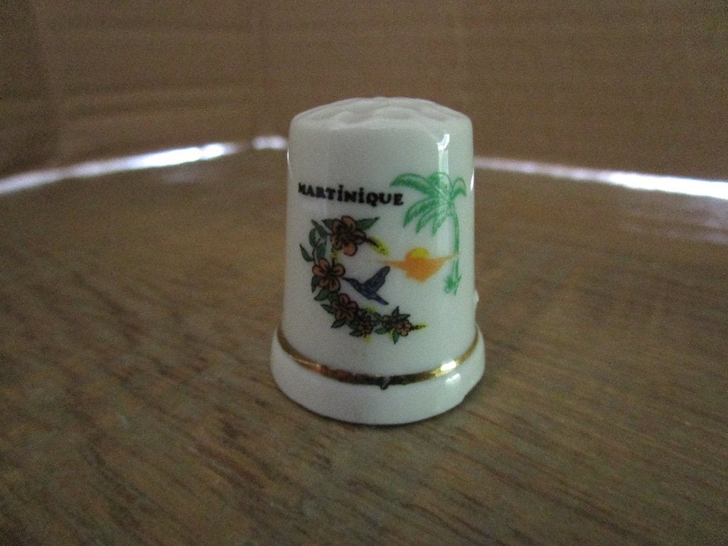 vingerhoedje Martinique, Ophalen of Verzenden, Nieuw, Porselein