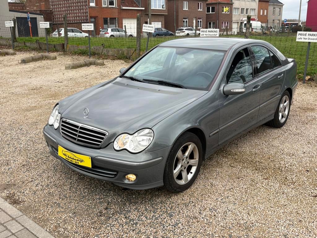 Mercedes c200 cdi avant-garde 2006 euro 4, Autos, Achat, Entreprise, Boîte manuelle, Entretenue par le concessionnaire