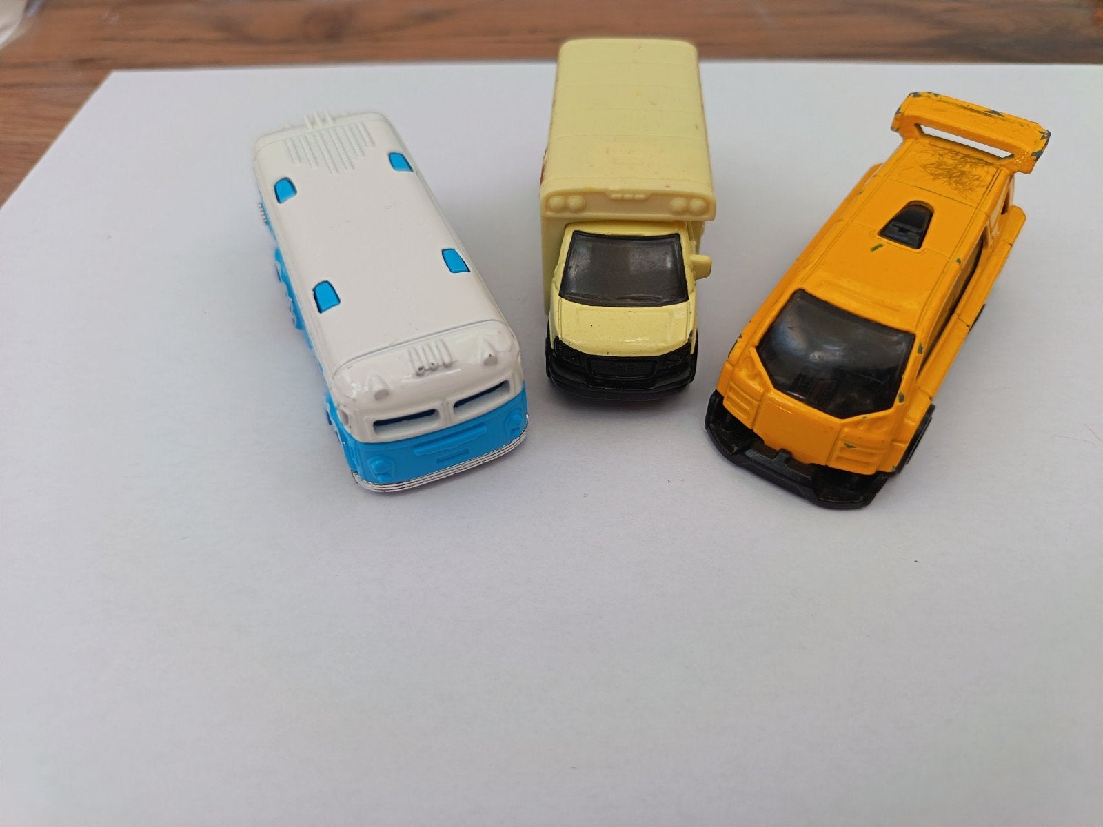 Hot Wheels, 3 busjes., Enlèvement ou Envoi