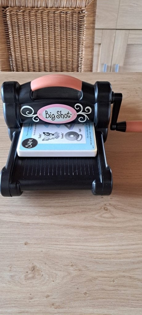 embossing machines, Hobby & Loisirs créatifs, Cartes | Fabrication, Enlèvement, Utilisé