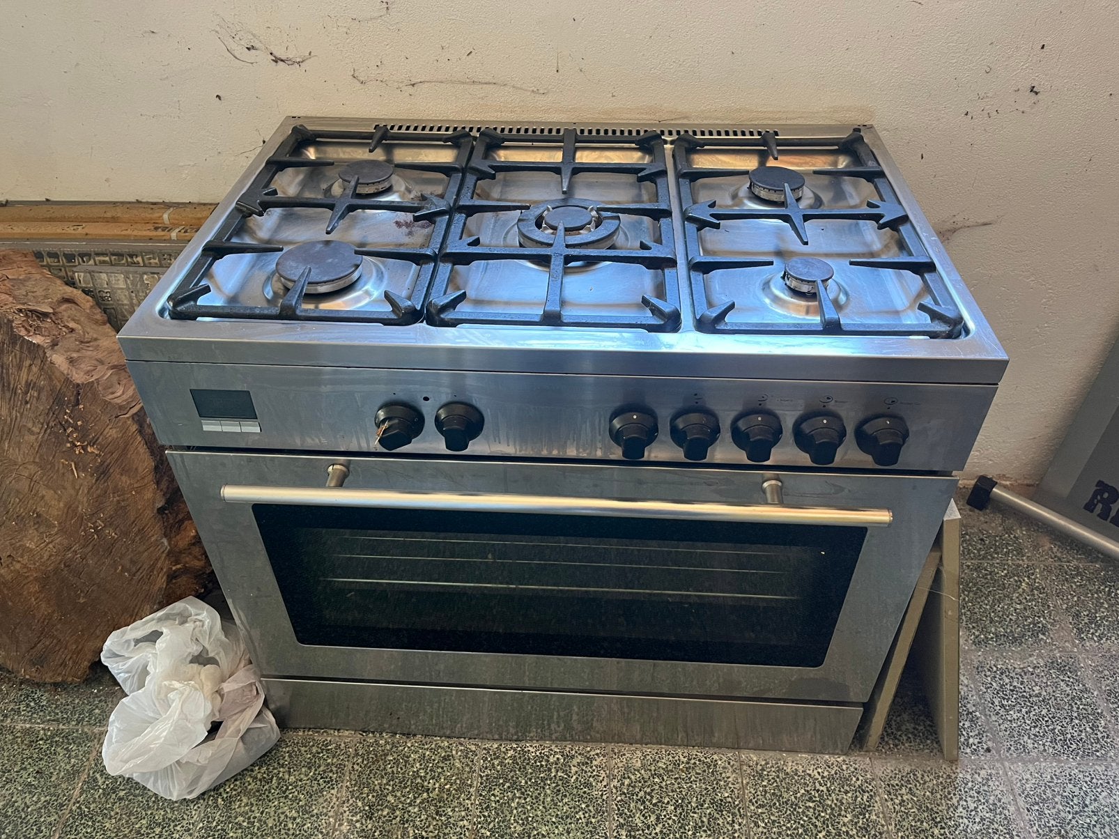 Fornuis 5 pitten en een elektrische oven, Elektronische apparatuur, Fornuizen, Ophalen, Zo goed als nieuw, Elektrisch