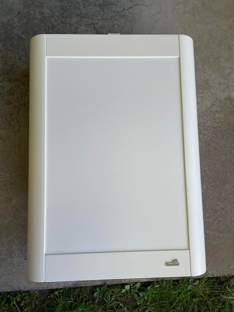 Verzorgingstafel die aan de muur kan worden bevestigd, Kinderen en Baby's, Ophalen, Gebruikt, Commode, 90 tot 105 cm