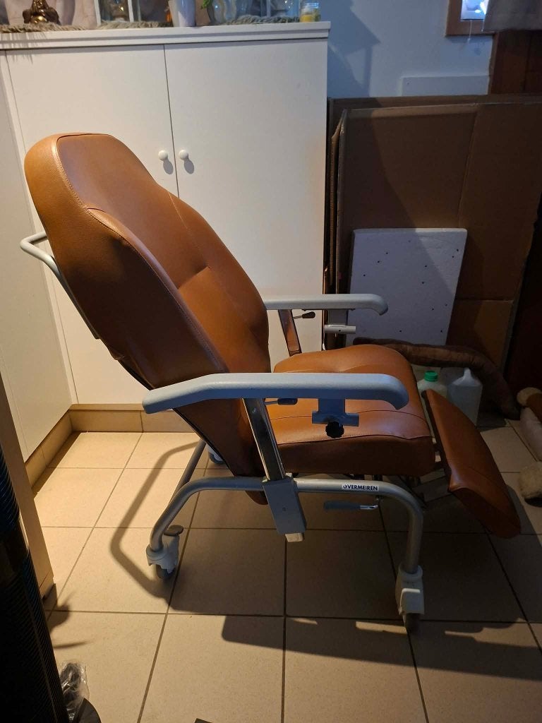 Relax zetel voor mindermobiele mensen, Enlèvement, Comme neuf, Une personne, Cuir