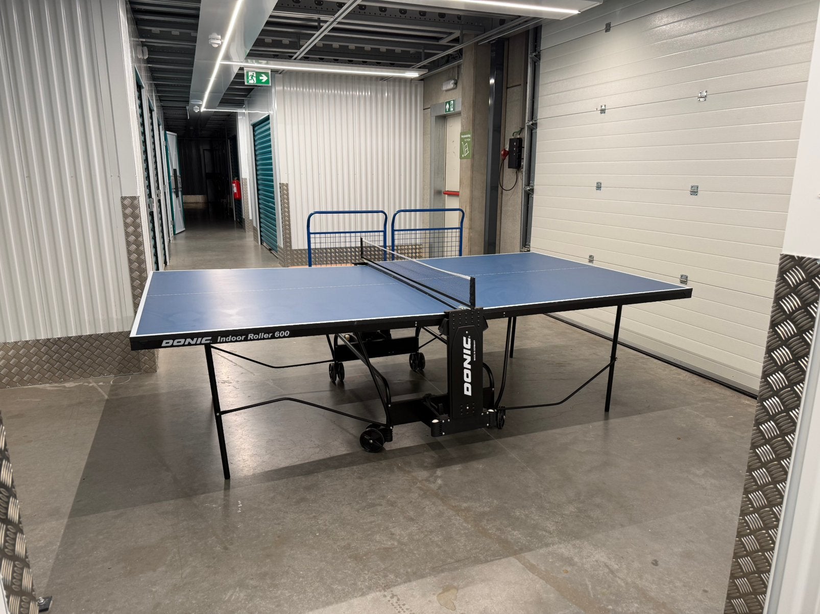 Table de ping-pong intérieure DONIC roller bleue, Enlèvement, Neuf, Table d'intérieur, Pliante