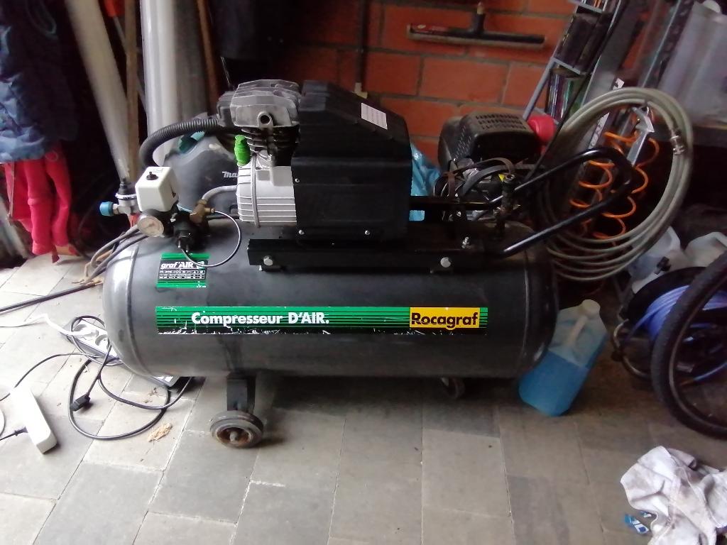 Compressor 220v, 100l, 2pk, 1,5 kW, 8 bar, Bricolage & Construction, Compresseurs, Enlèvement, 100 litres ou plus, Mobile, 200 à 400 litres/min