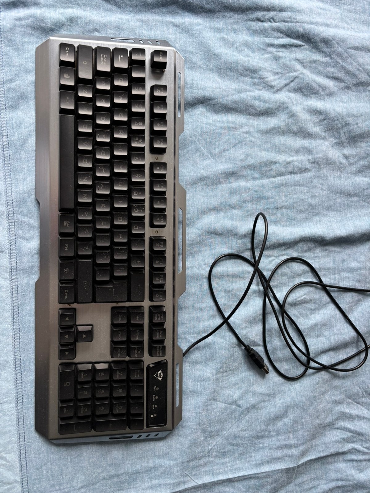 Clavier RGB, Clavier gamer, Comme neuf, Enlèvement, Qwerty
