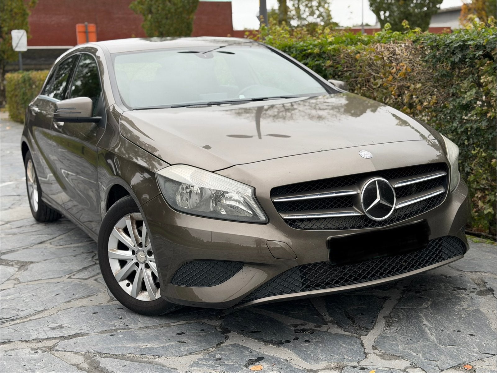 Mercedes-Benz A 180 Benzine, Auto's, Testrit aan huis, Euro 6, 4 cilinders, Bruin