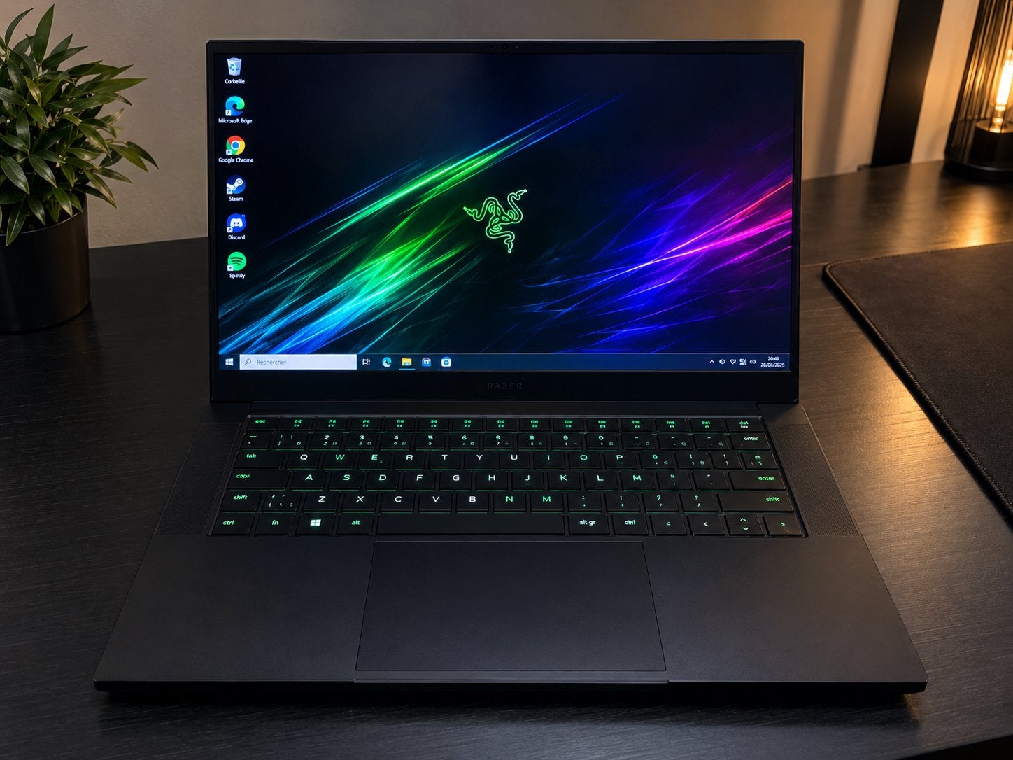 Razer Blade 15 2020 — RTX 2070 — Premium voor pc-gaming, Computers en Software, Ophalen, Zo goed als nieuw, Gaming, SSD