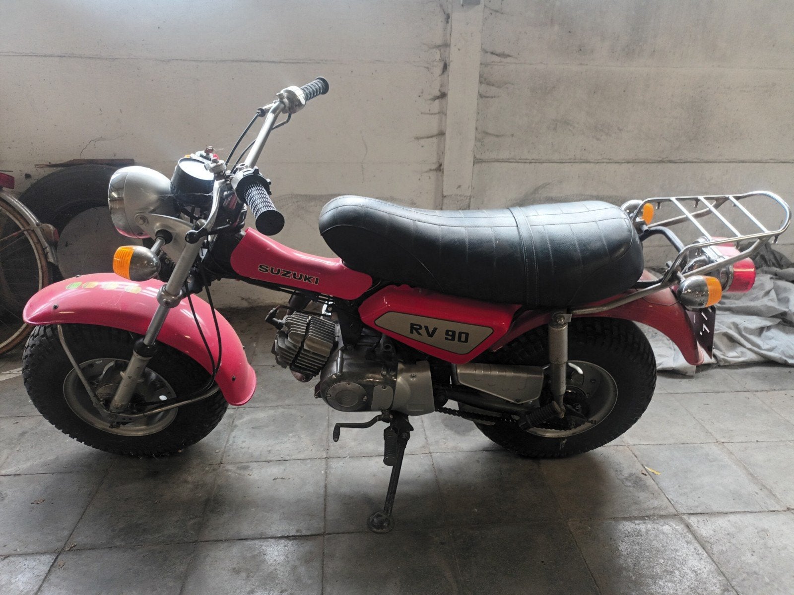 Suzuki RV 90, Motos, Particulier