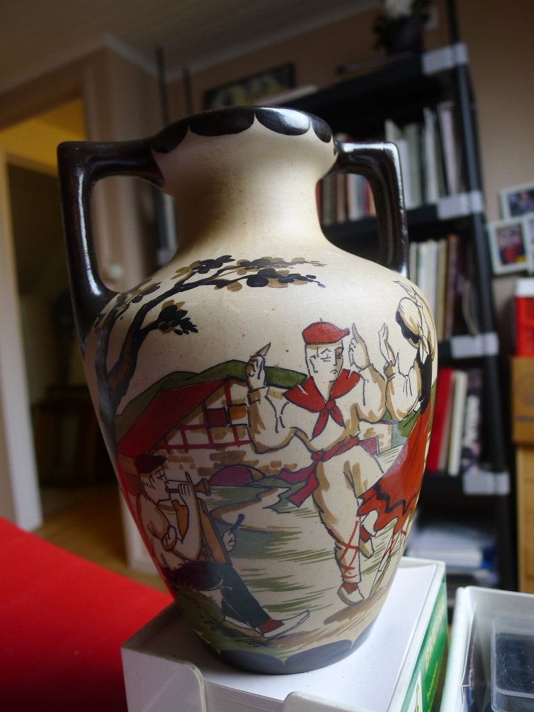 Vase Decor Basque GAITAUD., Enlèvement