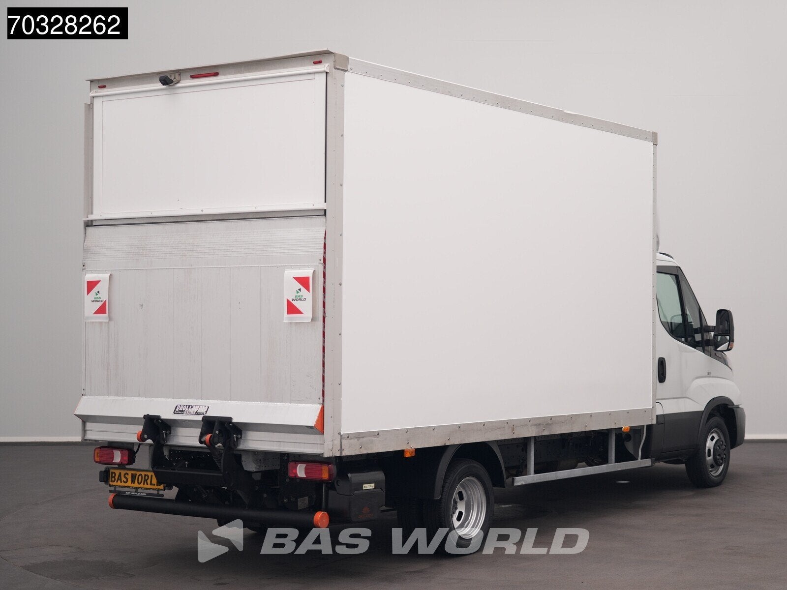 Iveco Daily 35C16 3.0L Laadklep NEW MODEL Dubbellucht 160PK, Auto's, Bestelwagens en Lichte vracht, 3127 kg, Stof, Gebruikt, Euro 6