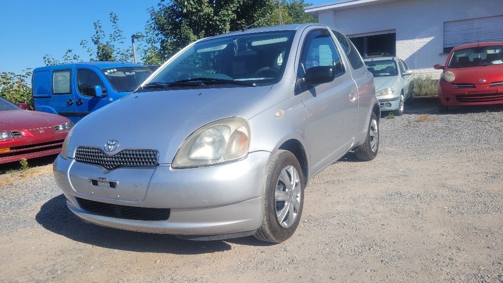 toyota yrais 1.0vvti wordt GEKEURD 140000km OHBOEK 2002, Autos, Toyota, Argent ou Gris, Achat, 50 kW, Entreprise
